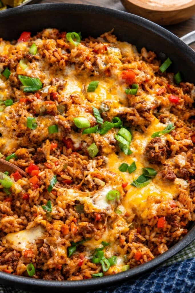 One Pot Cheesy Cajun Beef Rice