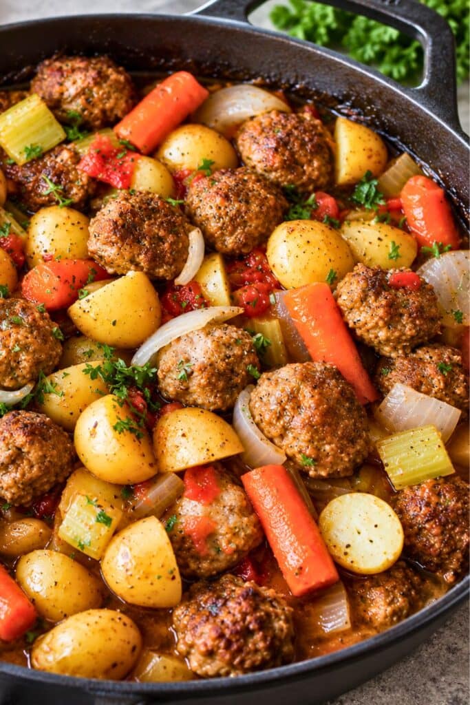 Old-Fashioned Meatball Casserole with Potatoes and Carrots