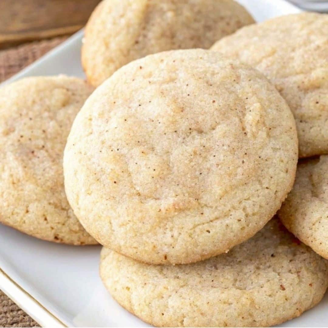 Eggnog Snickerdoodles – Chewy, Spiced Holiday Cookie Recipe