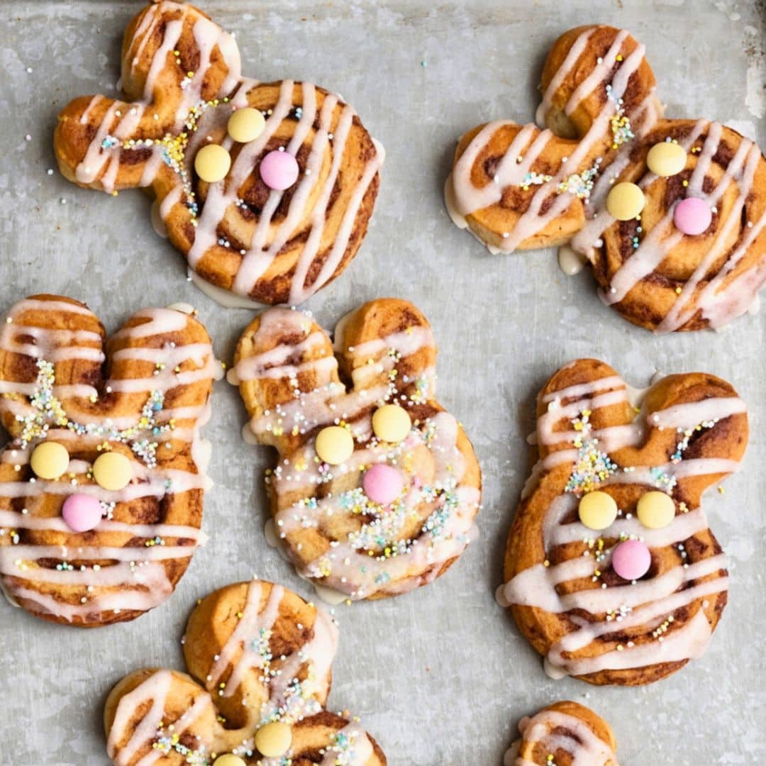 Easter Bunny Cinnamon Rolls