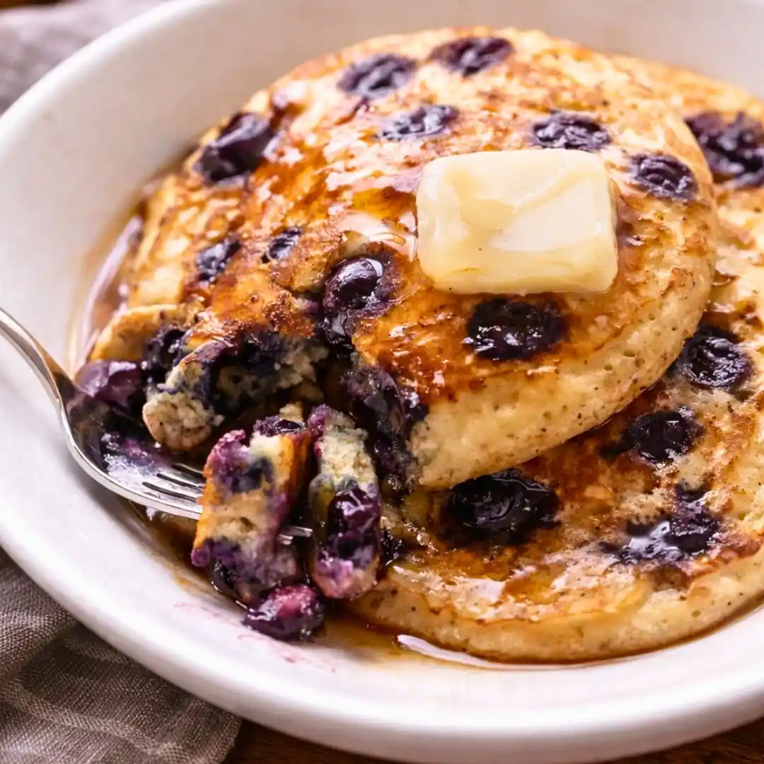 Fluffiest Blueberry Pancakes (Easy 20-Min Recipe)