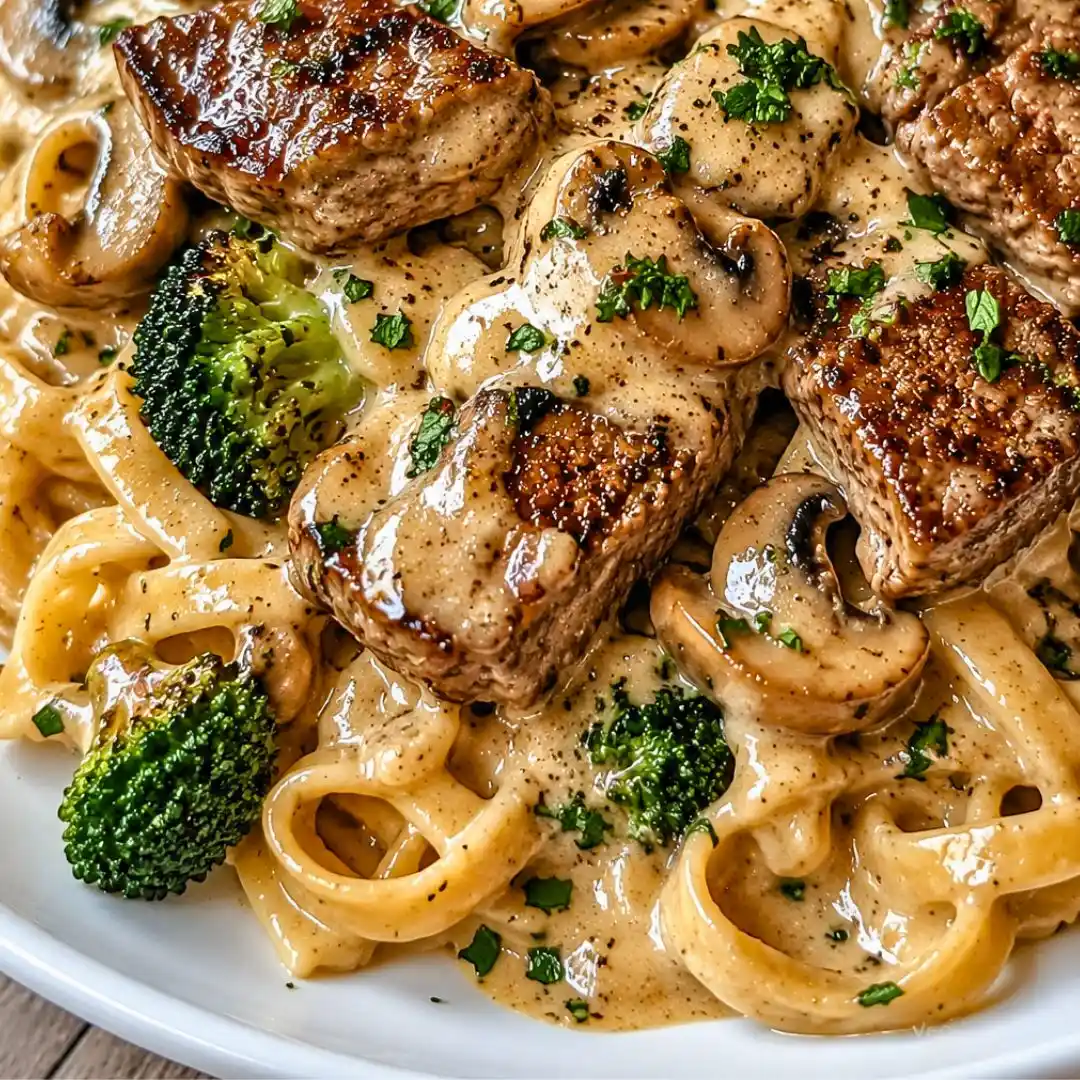 Smoky Parmesan Steak Linguine with Broccoli and Mushrooms 5 Smoky Parmesan Steak Linguine with Broccoli and Mushrooms