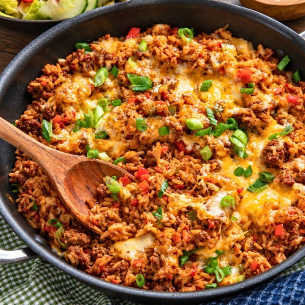 One Pot Cheesy Cajun Beef Rice