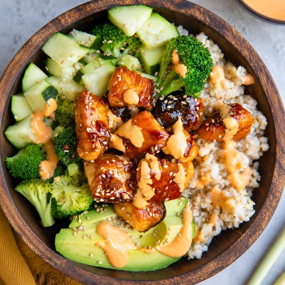 Crispy Bang Bang Salmon Bites Bowls